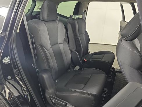 Certified 2025 Subaru Ascent Premium AWD/4WD image 26