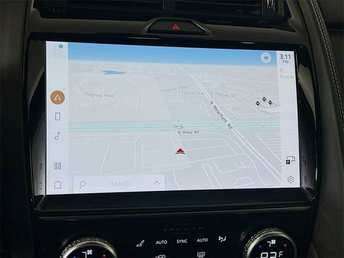 Certified 2024 Jaguar E-PACE R-Dynamic SE image 13