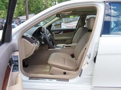 Used 2011 Mercedes-Benz C 300 4MATIC Sedan image 16