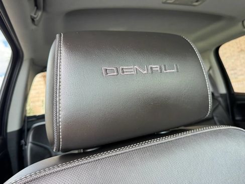 Used 2015 GMC Sierra 2500 Denali w/ Duramax Plus Package AWD/4WD image 31