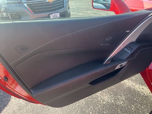 Used 2017 Chevrolet Corvette Stingray Convertible RWD image 7
