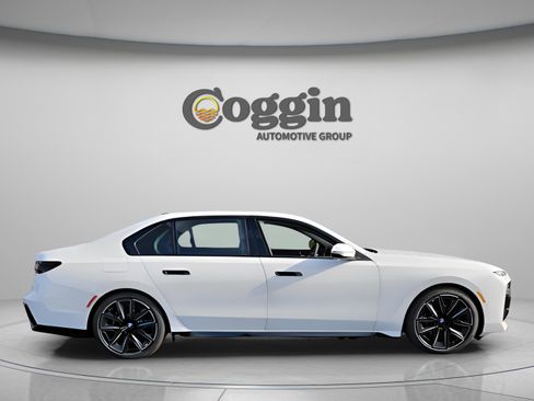 New 2026 BMW i7 eDrive50 w/ M Sport Package image 6
