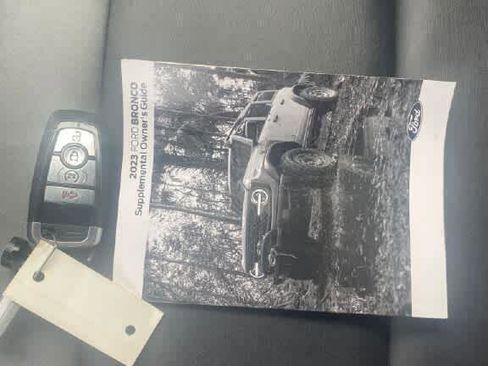 Certified 2023 Ford Bronco Black Diamond image 7