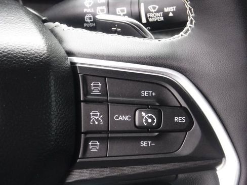 Certified 2023 Jeep Grand Cherokee L Altitude image 32