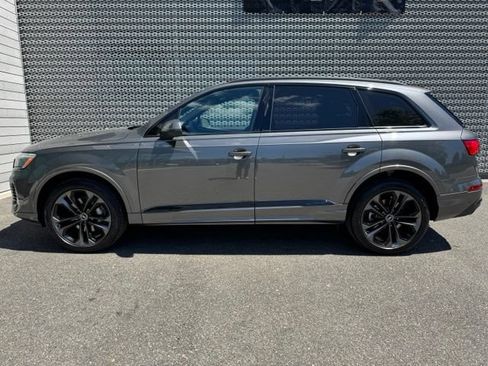 Certified 2025 Audi Q7 3.0T Premium Plus AWD/4WD image 2