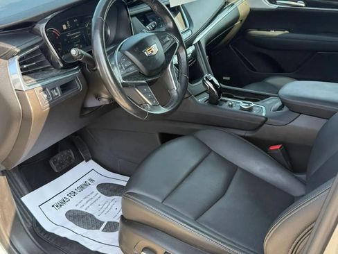 Used 2023 Cadillac XT5 Premium Luxury AWD/4WD image 16