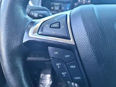 Certified 2022 Ford Edge SEL AWD/4WD image 18