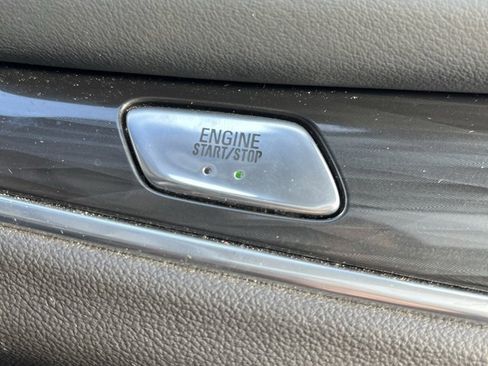 Used 2021 Buick Enclave Essence w/ Sound and Sites Package image 11