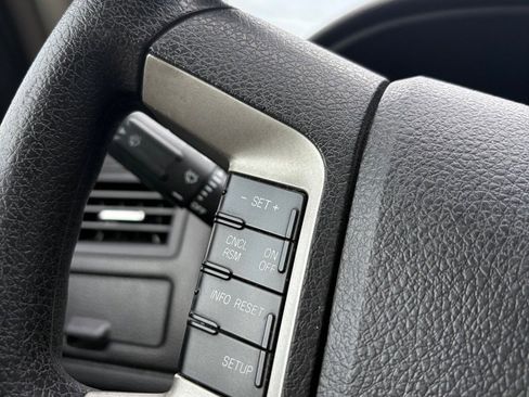 Used 2010 Ford Fusion SE image 16