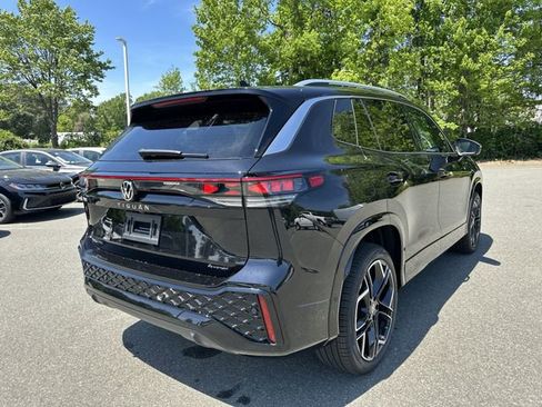New 2026 Volkswagen Tiguan SEL R-Line AWD/4WD image 5