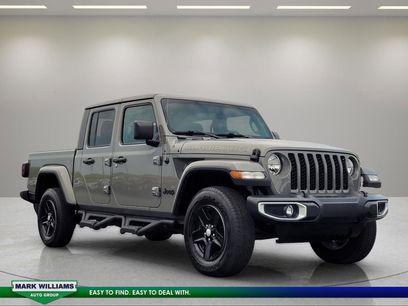 Used 2023 Jeep Gladiator Sport