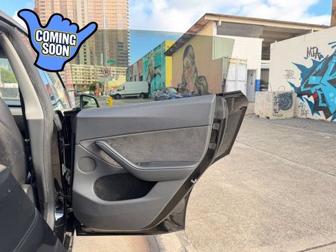 Used 2023 Tesla Model Y AWD image 14