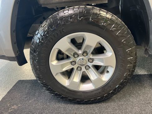 Used 2021 RAM 1500 Laramie AWD/4WD image 18