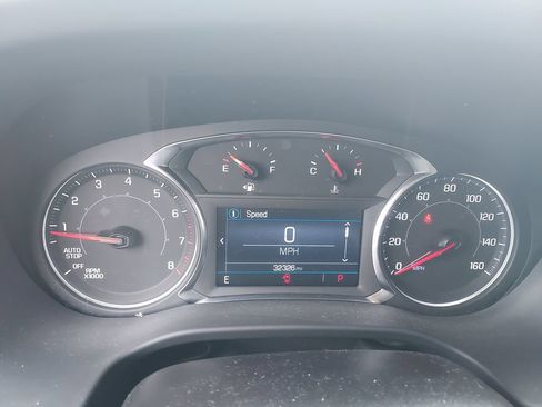 Used 2023 GMC Acadia SLE FWD image 18