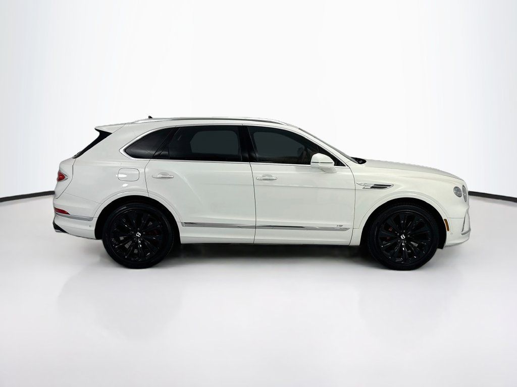 Certified 2022 Bentley Bentayga AWD/4WD image 4