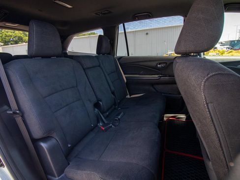 Used 2022 Honda Pilot Sport image 14