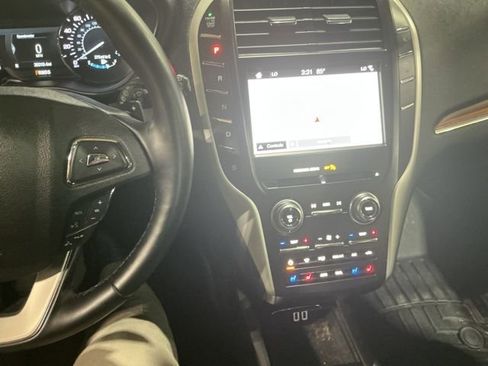 Used 2019 Lincoln MKC Reserve w/ MKC Climate Package image 18