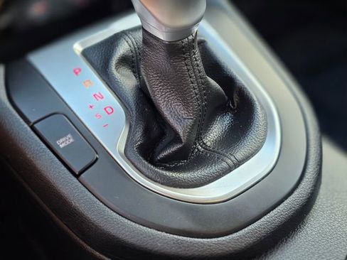 Used 2024 Kia Forte LXS image 31