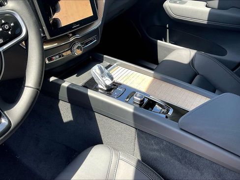 New 2026 Volvo XC60 B5 Plus w/ Protection Package Premier image 20