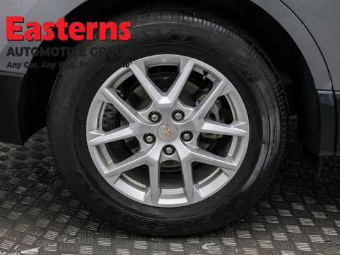 Used 2023 Chevrolet Equinox LT image 29