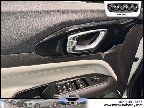 Used 2022 Jeep Compass Limited image 14