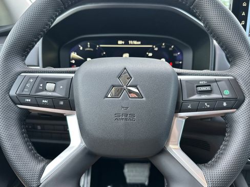 New 2026 Mitsubishi Outlander SEL image 23