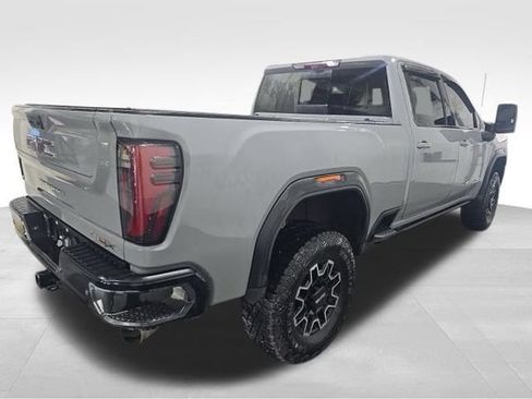 Used 2025 GMC Sierra 2500 AT4X AWD/4WD image 6