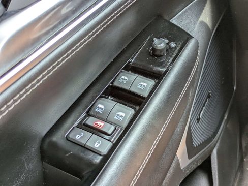 Used 2024 Jeep Wagoneer L Series II w/ Convenience Group I AWD/4WD image 28