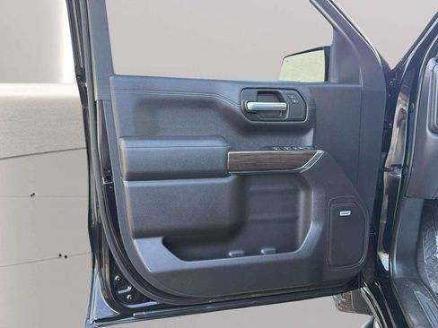 Used 2019 Chevrolet Silverado 1500 RST AWD/4WD image 15