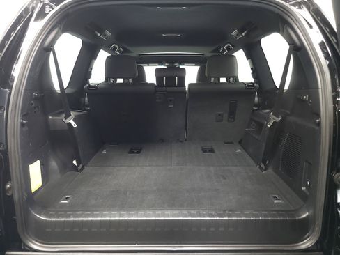 Used 2022 Lexus GX 460 Premium w/ Premium Package AWD/4WD image 11