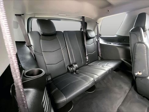 Used 2017 Cadillac Escalade Premium Luxury RWD image 34