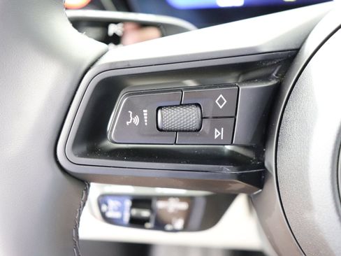 Used 2024 Porsche Macan 4 Electric image 17