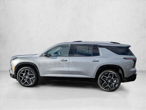 New 2026 Chevrolet Traverse High Country w/ LPO, Floor Liner Package image 9