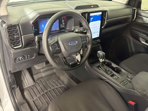 Used 2025 Ford Ranger XLT AWD/4WD image 4