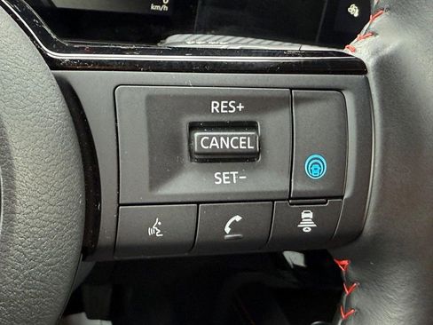 Used 2025 Nissan Kicks SR image 13