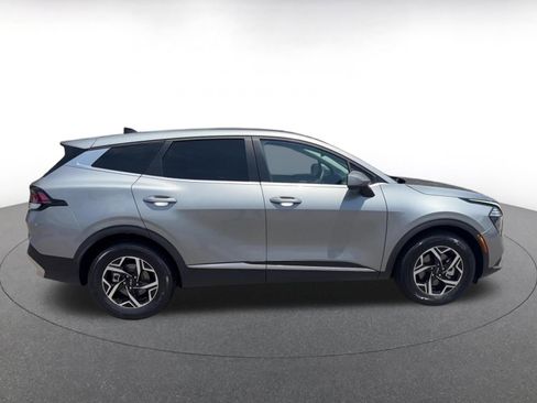 Used 2025 Kia Sportage LX FWD image 16