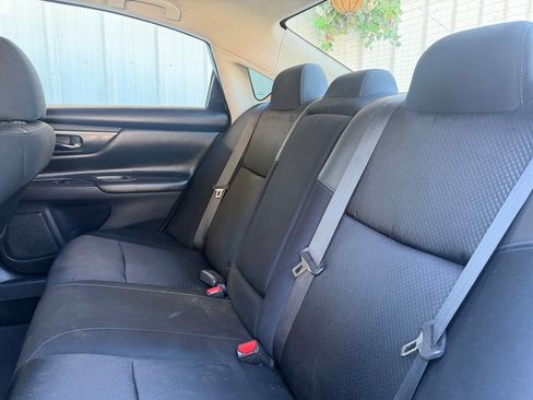 Used 2017 Nissan Altima 2.5 SR FWD image 18