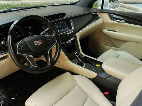 Used 2018 Cadillac XT5 AWD image 14