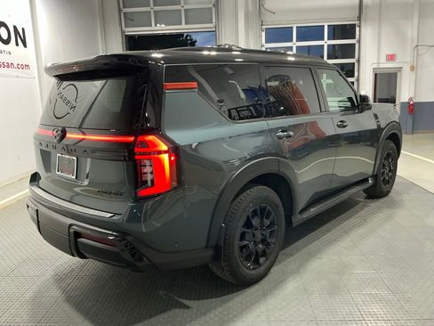 Used 2025 Nissan Armada PRO-4X image 8