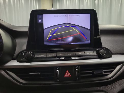 Used 2024 Kia Forte LXS w/ LXS Technology Package FWD image 21