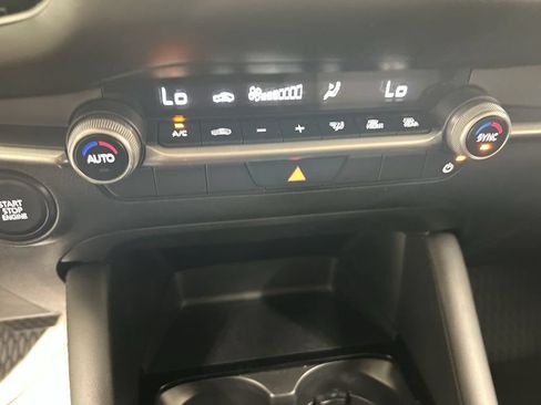 Certified 2025 MAZDA MAZDA3 s FWD image 16