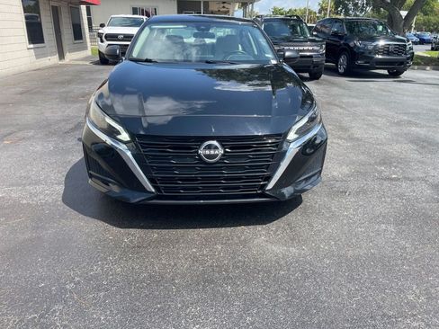 Used 2025 Nissan Altima 2.5 SV FWD image 8