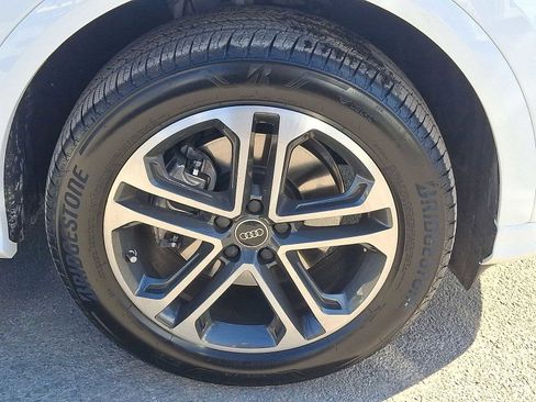 Used 2025 Audi Q5 Premium w/ Convenience Package image 25