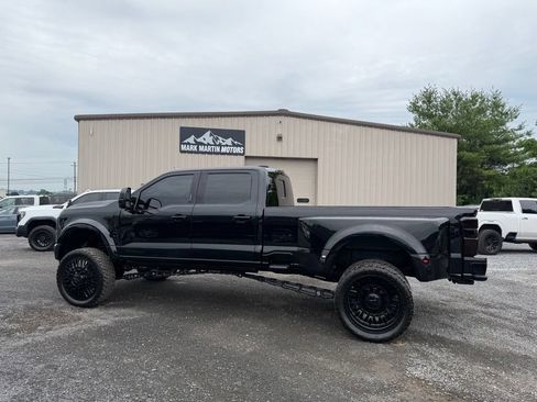 Used 2023 Ford F450 Platinum w/ FX4 Off-Road Package AWD/4WD image 5