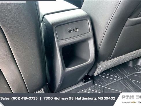 Used 2025 Chevrolet Trax RS w/ Driver Confidence Package image 23