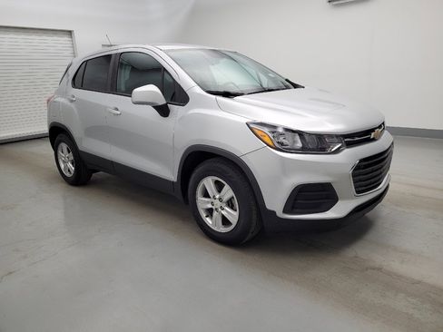 Used 2021 Chevrolet Trax LS w/ Tint and Cruise Package FWD image 11