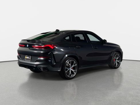 Used 2023 BMW X6 xDrive40i AWD/4WD image 3