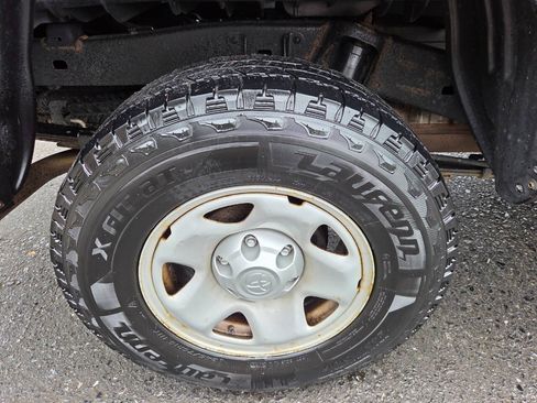 Used 2019 Toyota Tacoma SR AWD/4WD image 15
