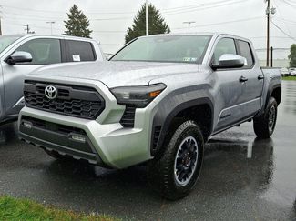 New 2025 Toyota Tacoma TRD Off-Road video 3