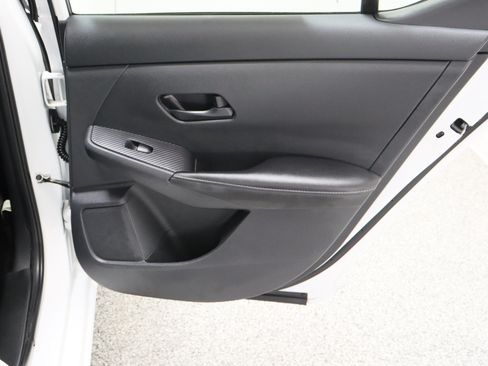 Used 2024 Nissan Sentra SV FWD image 31